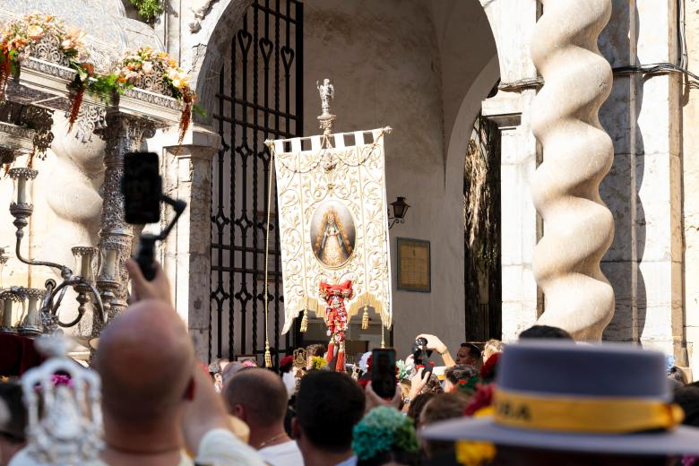 Salida de la Hermandad del Rocío de Córdoba desde San Pablo