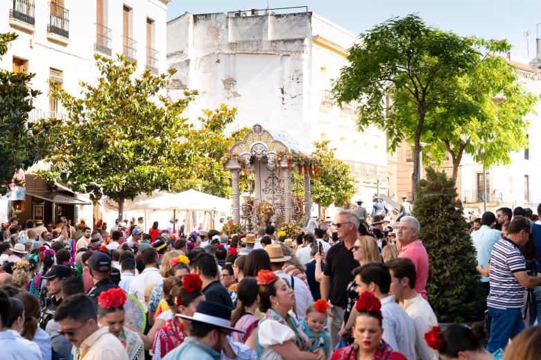 Salida de la Hermandad del Rocío de Córdoba desde San Pablo
