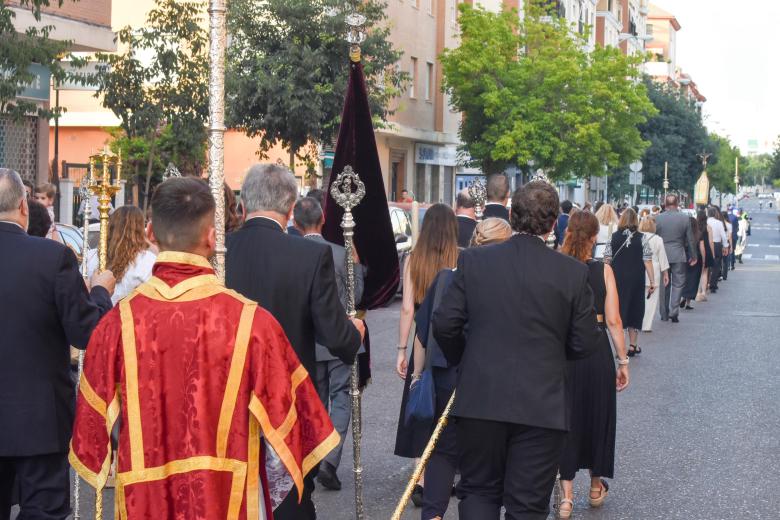 El traslado del paso de misterio de la Sagrada Cena a la Catedra, en imágenes