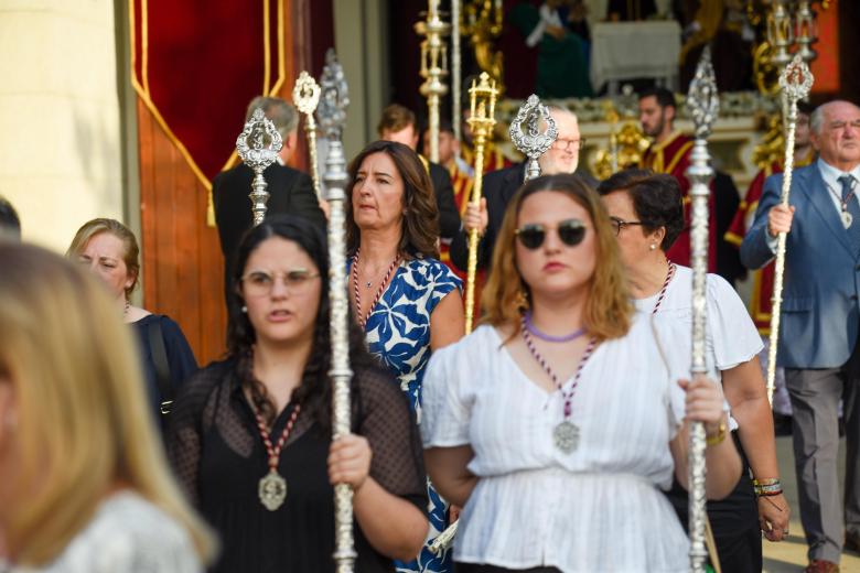 El traslado del paso de misterio de la Sagrada Cena a la Catedra, en imágenes