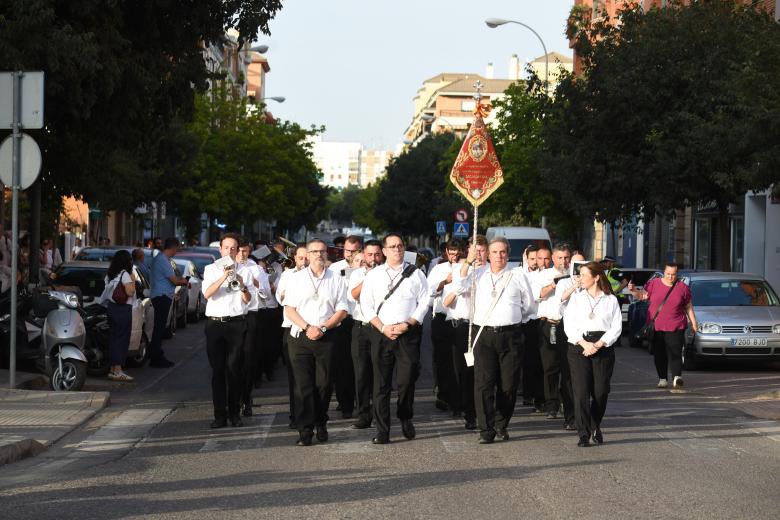 El traslado del paso de misterio de la Sagrada Cena a la Catedra, en imágenes
