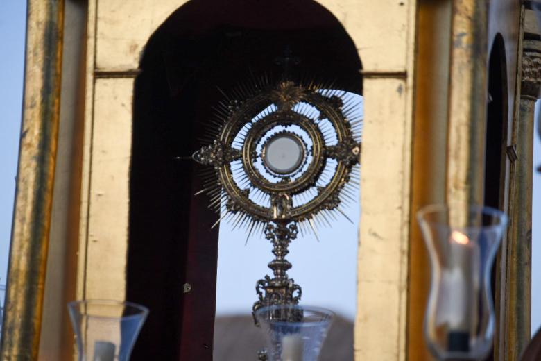 La procesión del Corpus de Cañero, en imágenes