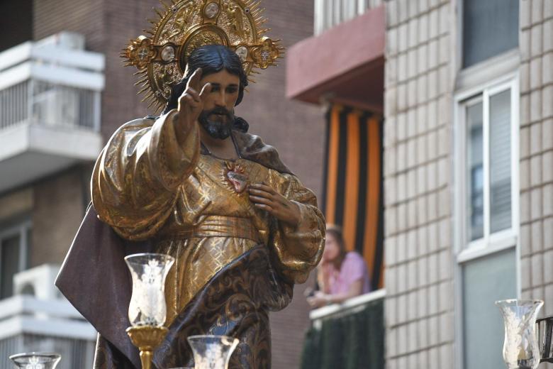 La procesión del Sagrado Corazón de Jesús, en imágenes