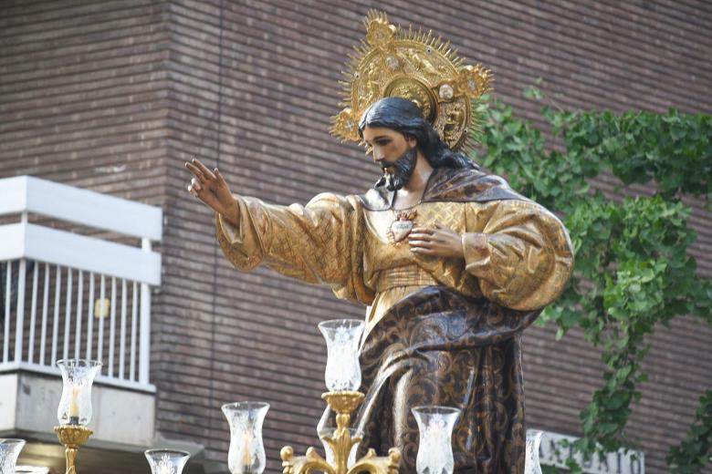 La procesión del Sagrado Corazón de Jesús, en imágenes