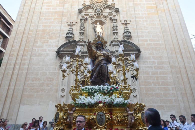 La procesión del Sagrado Corazón de Jesús, en imágenes