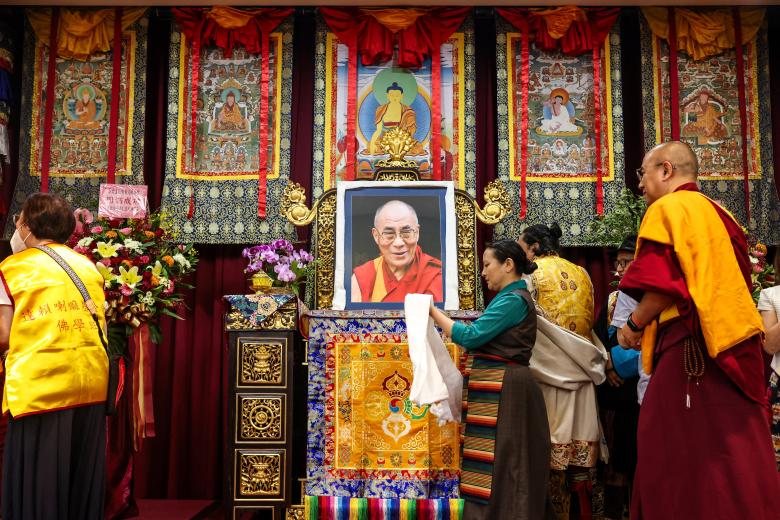 El dalái lama celebra su 90º cumpleaños