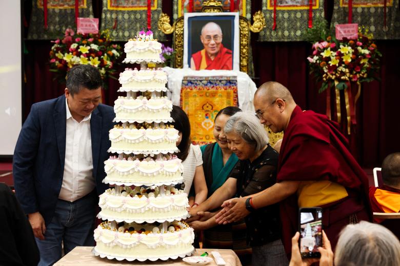 El dalái lama celebra su 90º cumpleaños