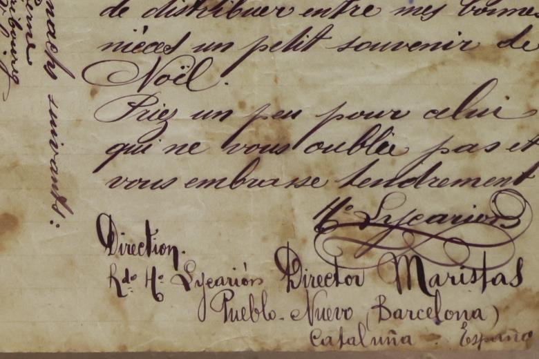 La firma del nuevo beato, en una de las reliquias: una caligrafía pulcra y ordenada.