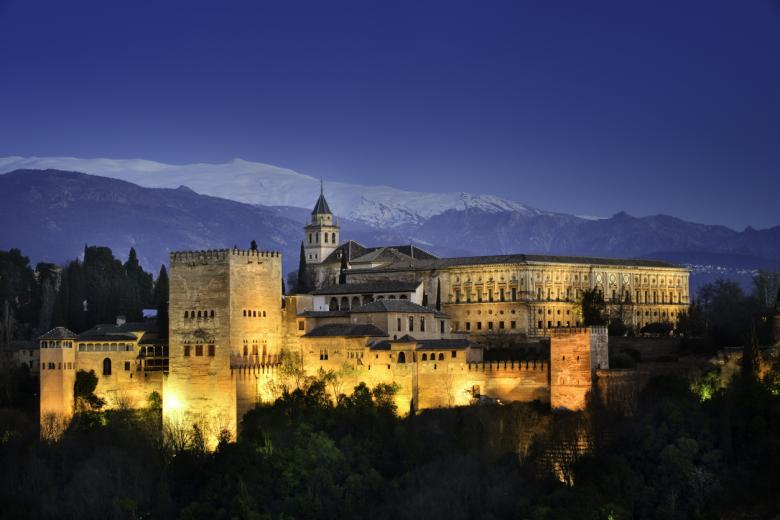 2. Alhambra de Granada