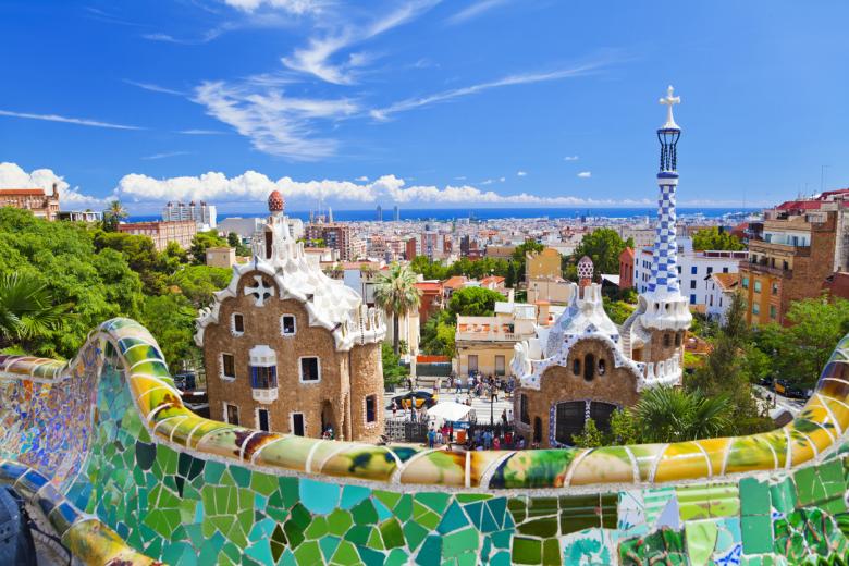 3. Parque Güell (Barcelona)