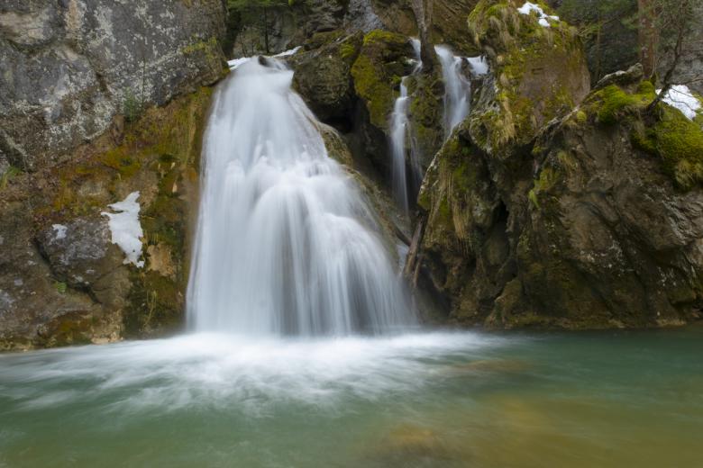 Cascada Belabarce y Cueva del Ibón (Navarra)