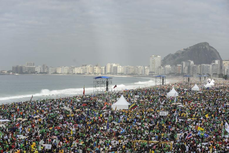Rio de Janeiro - Papa Francisco reza missa de encerrqamento da Jornada Mundial da Juventude na praia de Copacabana.