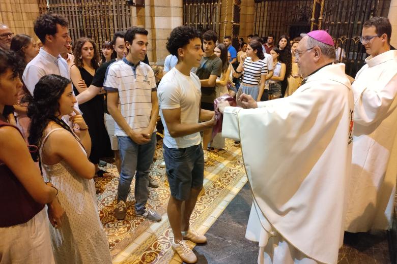 (Foto de ARCHIVO)
Imagen de la misa de envío previa al viaje a Roma presidida por el obispo Luis Ángel en la Catedral de León.

REMITIDA / HANDOUT por DIÓCESIS DE LEÓN
Fotografía remitida a medios de comunicación exclusivamente para ilustrar la noticia a la que hace referencia la imagen, y citando la procedencia de la imagen en la firma
29/7/2025