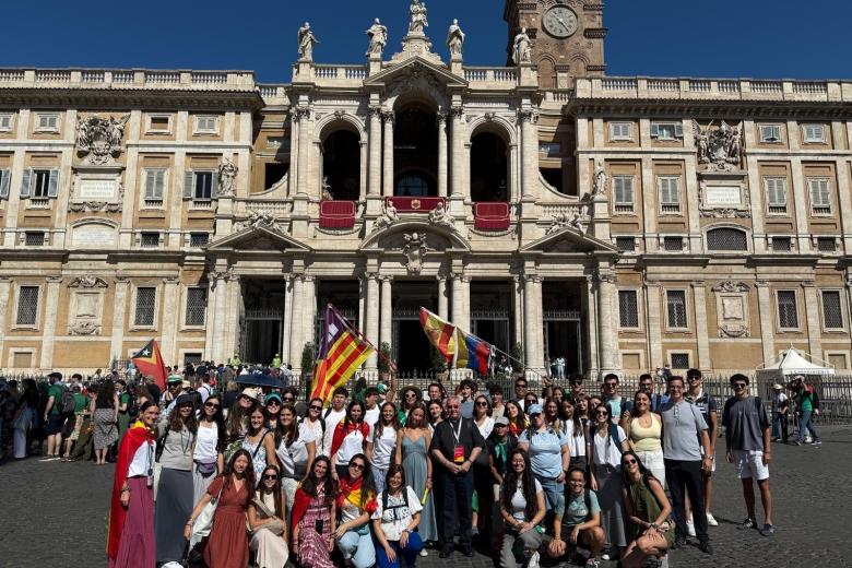 (Foto de ARCHIVO)
Un grupo de mallorquines asiste al Jubileo de Jóvenes en Roma.

REMITIDA / HANDOUT por BISBAT DE MALLORCA
Fotografía remitida a medios de comunicación exclusivamente para ilustrar la noticia a la que hace referencia la imagen, y citando la procedencia de la imagen en la firma
31/7/2025