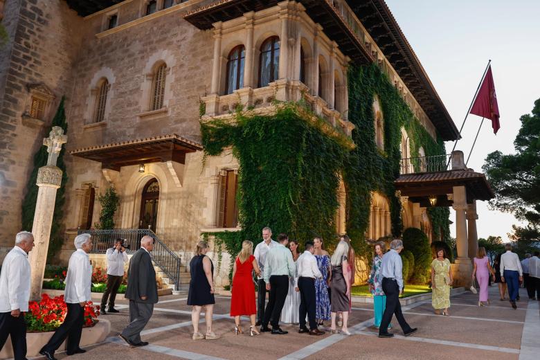 El monarca compitió durante la pasada semana en las regatas de la 43 edición de la Copa del Rey Mapfre de Vela, a bordo del 'Aifos' de la Armada, que quedó en sexto lugar en su clase, la ORC 0, y que finalizó con la entrega de trofeos que presidió en el Palacio de la Almudaina.