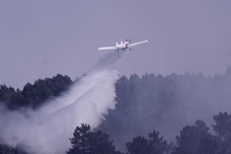 INCENDIO BARRIO DE CUDEIRO, CIUDAD DE OURENSE: OURENSE 28/07(22