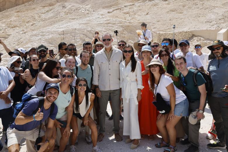 Los Reyes Felipe VI y Letizia durante un recorrido por las misiones arqueológicas españolas, a 19 de septiembre de 2025, en El Cario (Egipto). Los Reyes han realizado su primer viaje de Estado a la República Árabe de Egipto del 16 al 19 de septiembre, que sirve para poner de relieve y reforzar los lazos y las relaciones bilaterales entre ambos países.

Casa Real
19 SEPTIEMBRE 2025;REYES;EGIPTO
19/9/2025