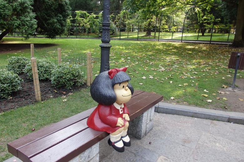 Mafalda en el banco (Oviedo, Asturias)