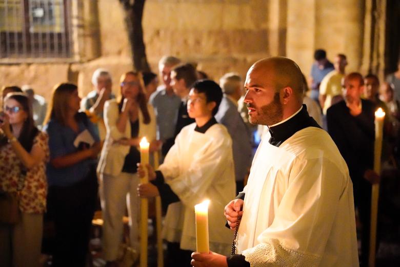 Los detalles del Via Crucis Magno de Córdoba, en imágenes