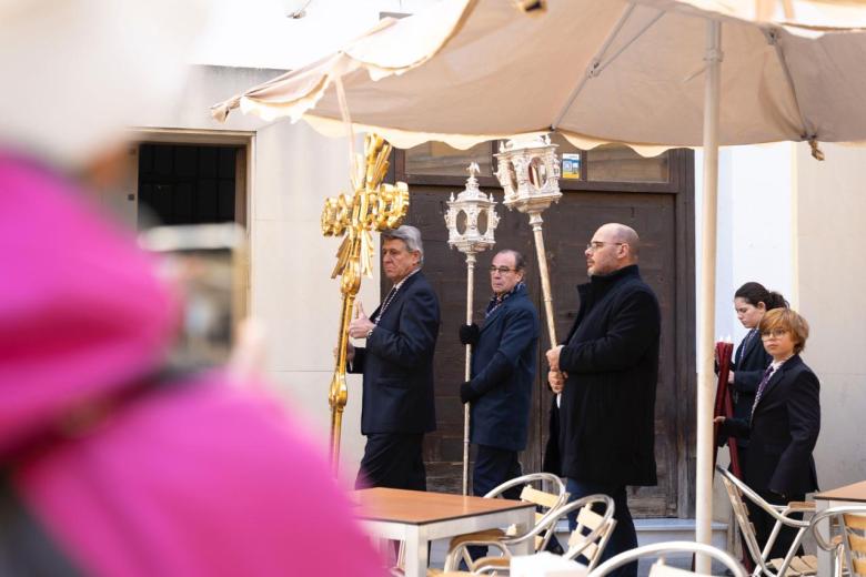 Las Reliquias de los Santos Mártires en procesión, en imágenes