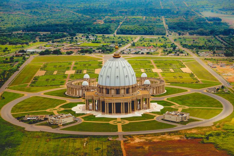 4. Basílica de Nuestra Señora de la Paz de Yamusukro — Costa de Marfil