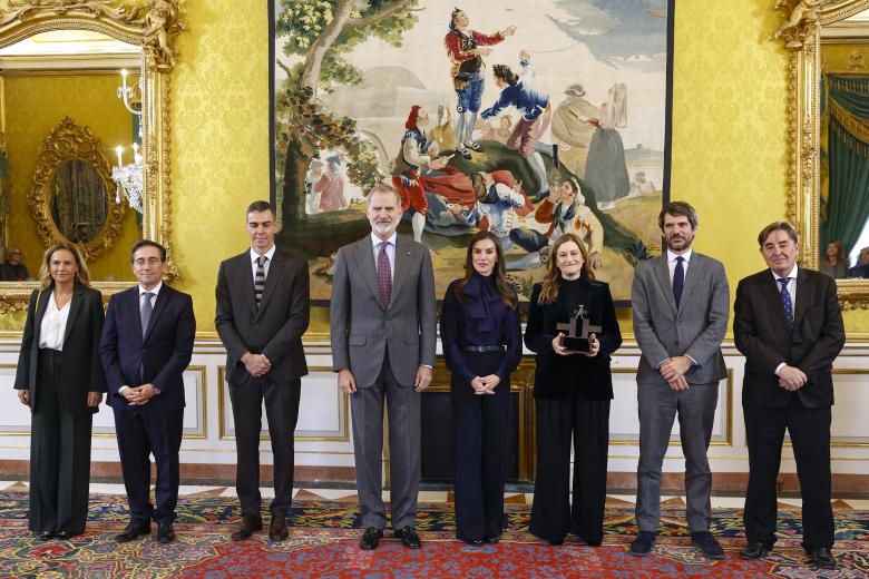 ARANJUEZ (MADRID), 09/12/2025.-Los reyes Felipe VI y Letizia, presiden el Patronato del Instituto Cervantes, en el que participa también el presidente del Gobierno, Pedro Sánchez (i), y los ministros de Asuntos Exteriores, José Manuel Albares, y de Cultura, Ernest Urtasun, y el director del Instituto Cervantes, Luis García Montero, este martes junto a los patronos del Instituto Cervantes, Embajadores Iberoamericanos acreditados en España y autoridades.-EFE/ Chema Moya POOL