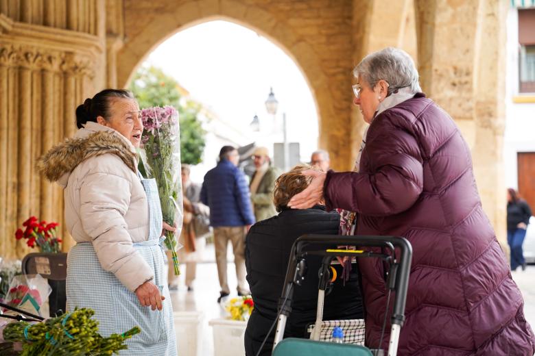 Besamanos a la Virgen de los Remedios en la parroquia de San Lorenzo (Córdoba)