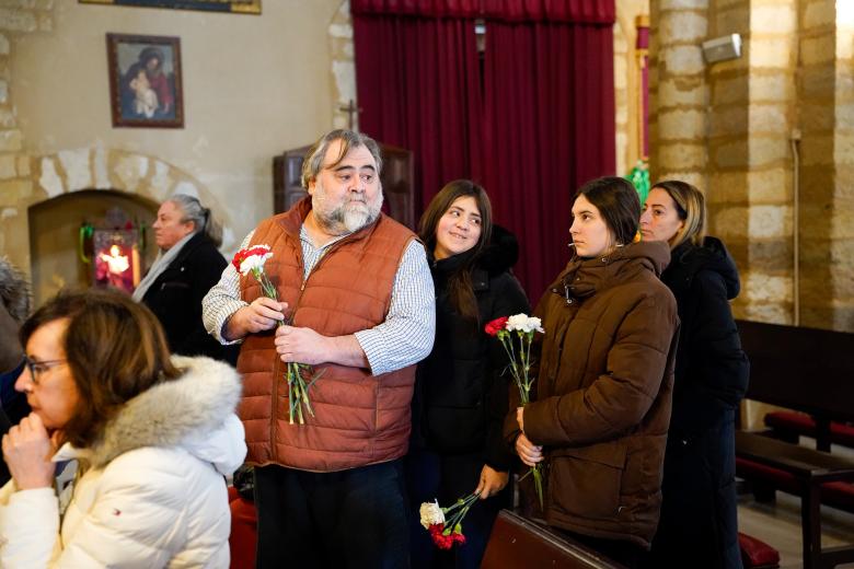Besamanos a la Virgen de los Remedios en la parroquia de San Lorenzo (Córdoba)