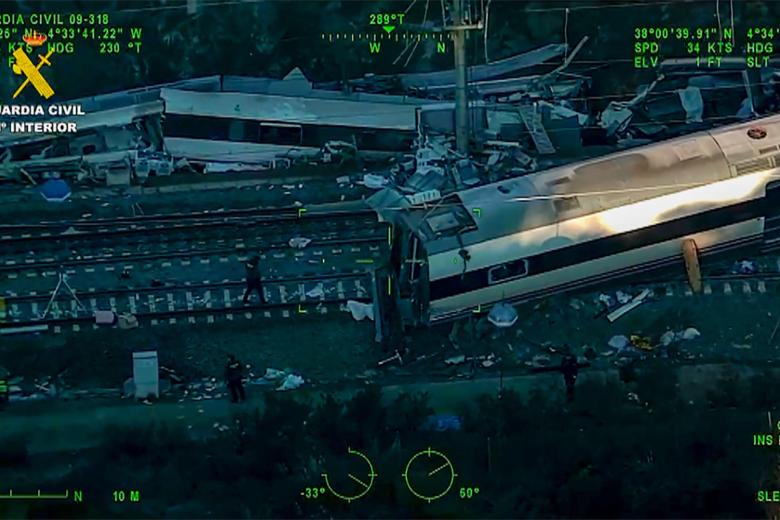 ADAMUZ (CÓRDOBA), 19/01/2026.-Vista aérea del accidente de trenes cerca de Adamuz (Córdoba) este lunes. Un total de 39 personas han fallecido en el accidente de trenes de Ademuz (Córdoba), cuando un tren de la compañía Iryo que había salido de Málaga con destino a Puerta de Atocha (Madrid) con 317 personas a bordo descarriló sus tres últimos vagones e invadió la vía contigua por la que en ese momento circulaba otro convoy de Renfe con destino a Huelva, que también descarriló.-EFE/ Guardia Civil ***SOLO USO EDITORIAL/SOLO DISPONIBLE PARA ILUSTRAR LA NOTICIA QUE ACOMPAÑA (CRÉDITO OBLIGATORIO)***