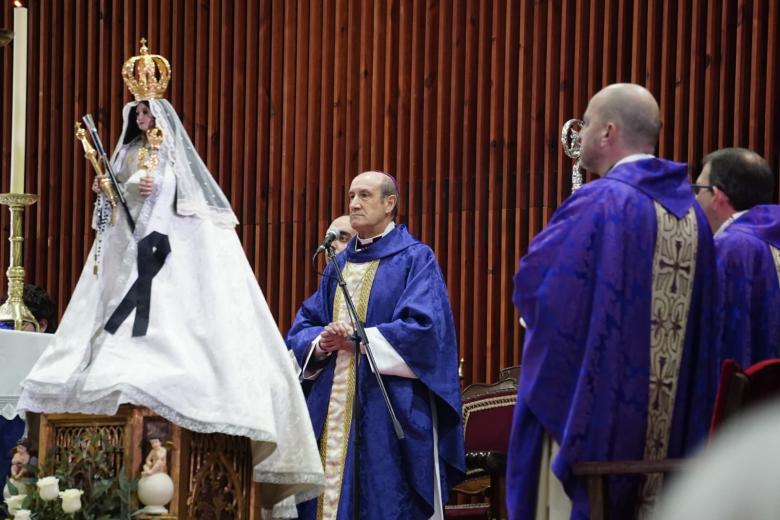 La misa funeral en Adamuz por las víctimas del accidente ferroviario, en imágenes