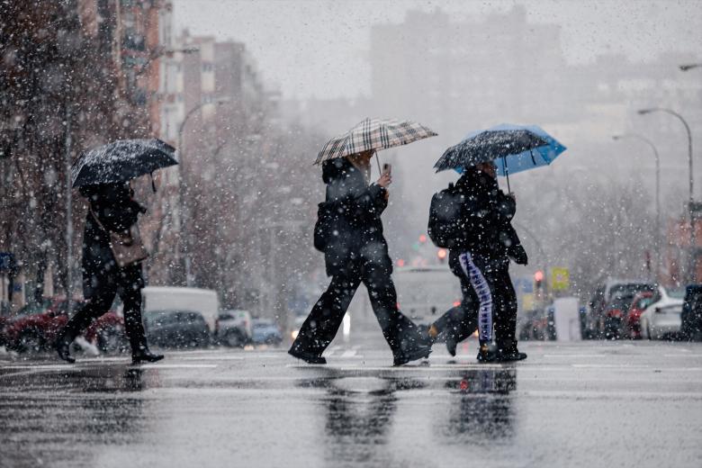 Imágenes de la nevada que ha cubierto de blanco la región