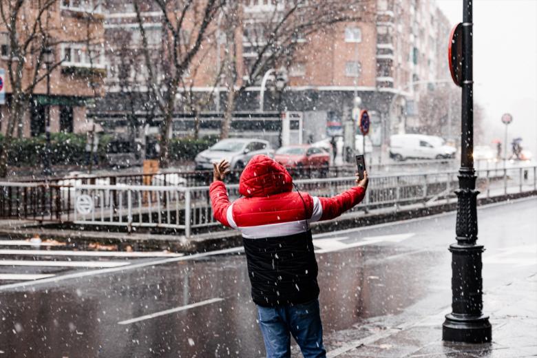 Imágenes de la nevada que ha cubierto de blanco la región