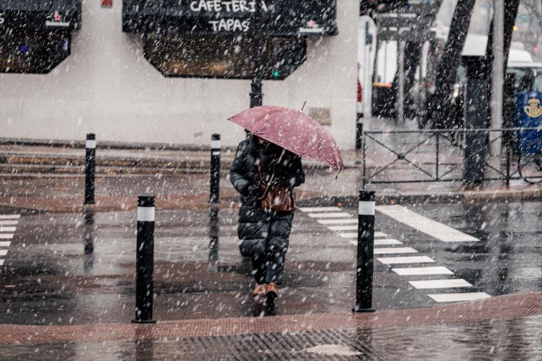 Imágenes de la nevada que ha cubierto de blanco la región