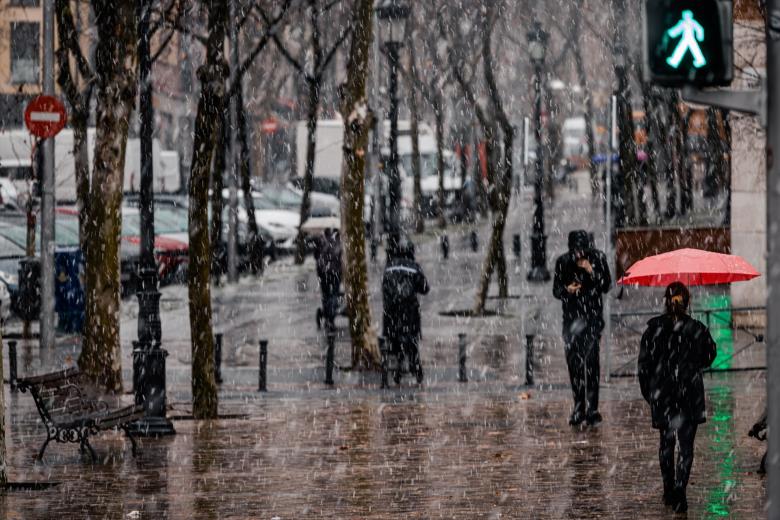 Imágenes de la nevada que ha cubierto de blanco la región