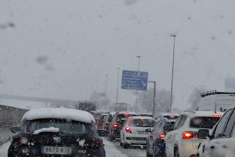 Imágenes de la nevada que ha cubierto de blanco la región