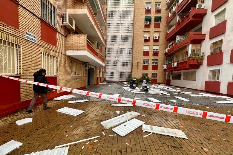 Parroquia Virgen del Camino, con el techo arrancado