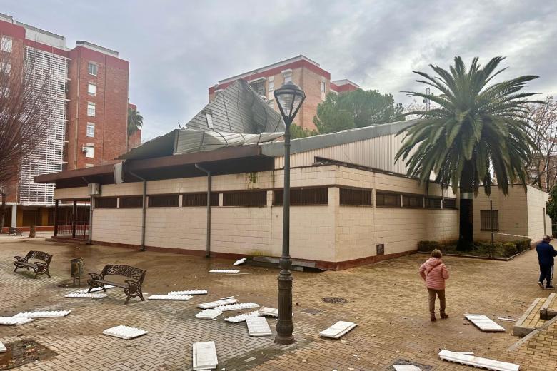 Parroquia Virgen del Camino, con el techo arrancado