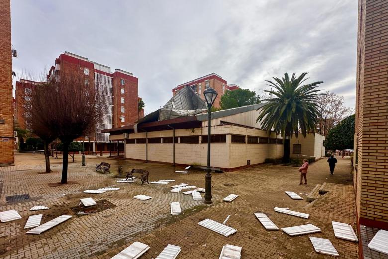 Parroquia Virgen del Camino, con el techo arrancado