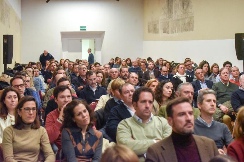 Elías Cabrera presenta en el Palacio de Congresos de Córdoba su libro ELICA