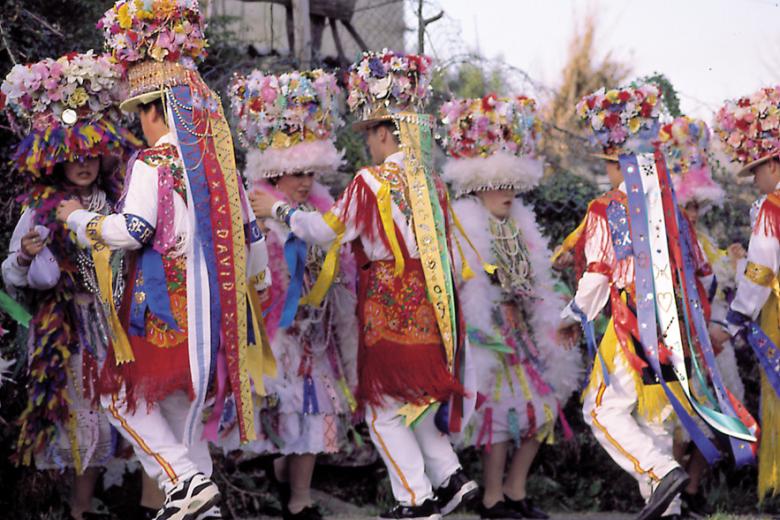 MADAMAS E GALÁNS DE COBRE