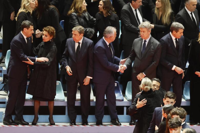 El presidente de la Junta, los ministros y Feijóo