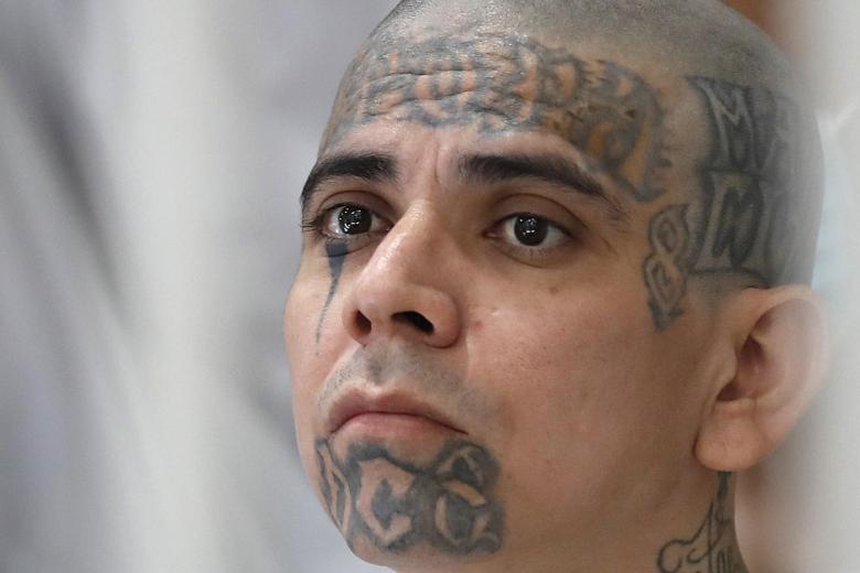 «Es un sistema penal distinto al nuestro que nosotros queremos estudiar, conocer y no necesariamente replicar de la misma manera», dijo Kast a los periodistas que le acompañaron durante el recorrido por la megacárcel donde hay unos 15.000 presos.