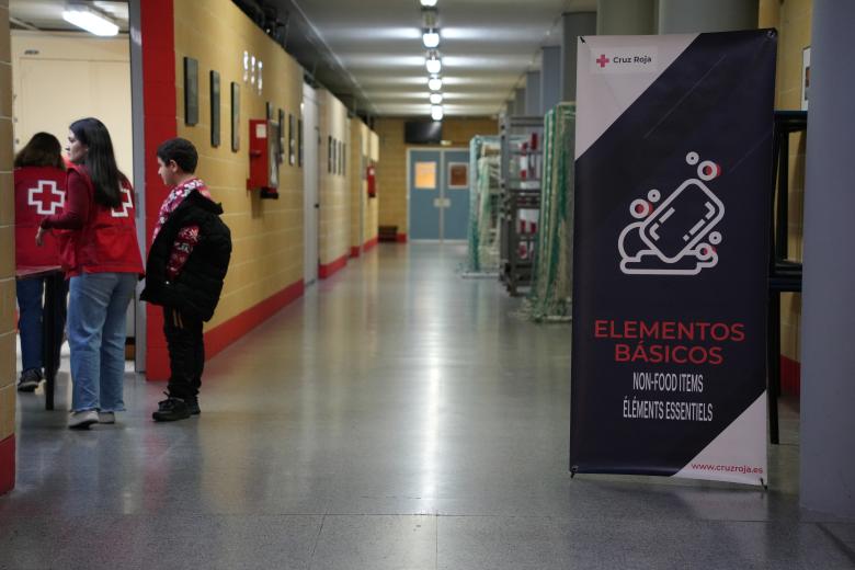 El Palacio de Deportes Vistalegre de Córdoba se ha habilitado para atender a las personas desalojadas por la crecida del río.