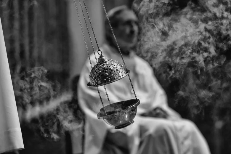 Adoración por el décimo aniversario de Effetá en la Sagrada Familia de Barcelona