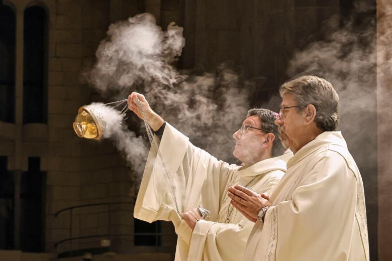 Adoración por el décimo aniversario de Effetá en la Sagrada Familia de Barcelona