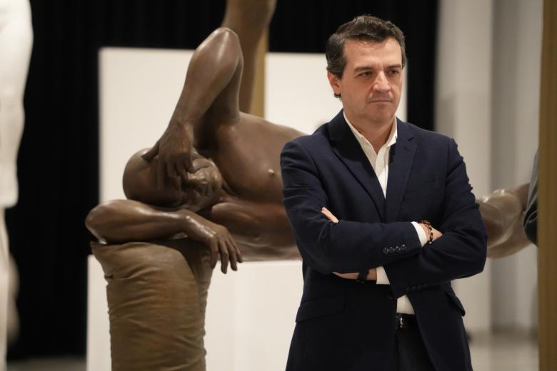 Pie: El escultor cordobés José Manuel Belmonte presenta en el Teatro Cómico Principal la exposición Fondo y forma, una retrospectiva que repasa más de 40 años de trayectoria artística