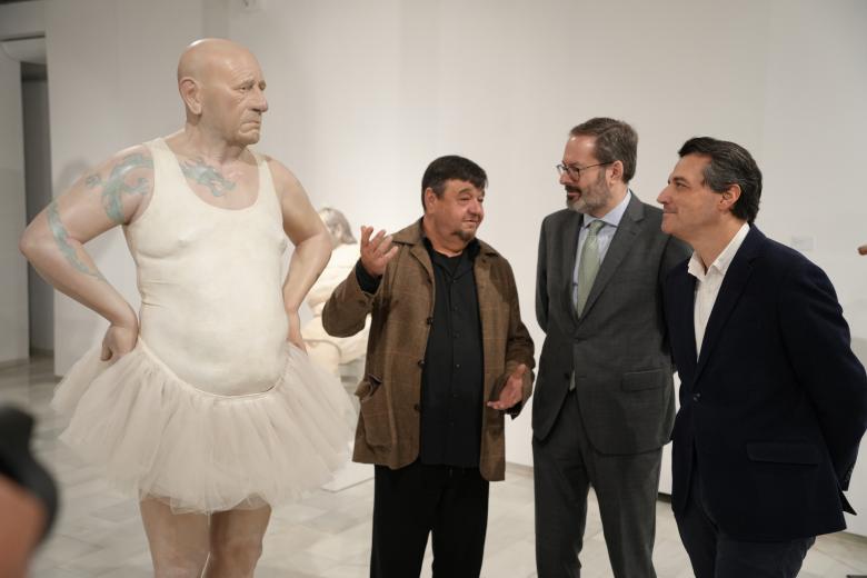 Pie: El escultor cordobés José Manuel Belmonte presenta en el Teatro Cómico Principal la exposición Fondo y forma, una retrospectiva que repasa más de 40 años de trayectoria artística
