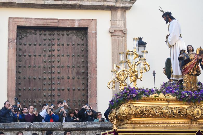 El Vía Crucis de la Agrupación de Cofradías, en imágenes