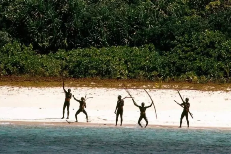 Isla Sentinel del Norte (India): peligro de muerte