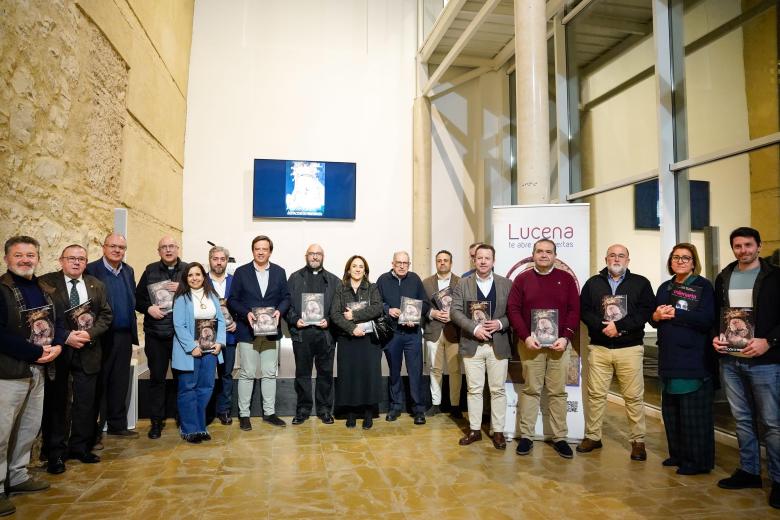 Presentación de la revista 'Estación de Penitencia' en Lucena